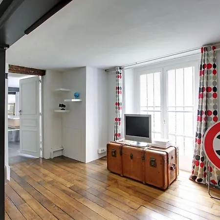 Large Duplex Le Marais Parigi