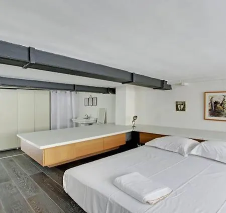 Large Duplex Le Marais * Parigi